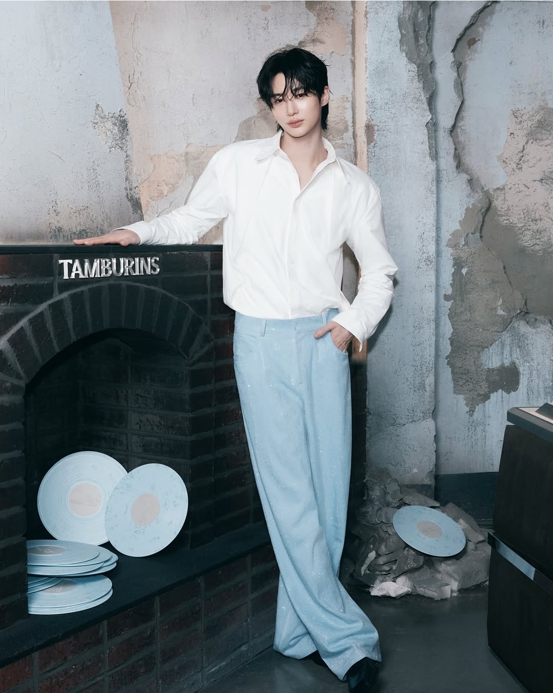 Behind-the-scenes cut of Byeon Wooseok