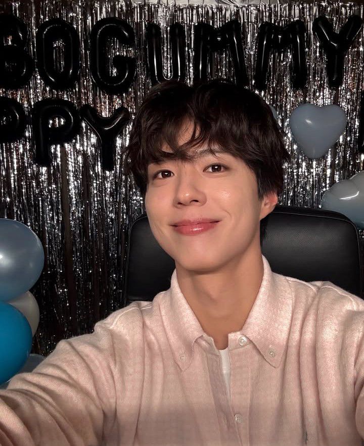 Recent activity shot of Park Bogum