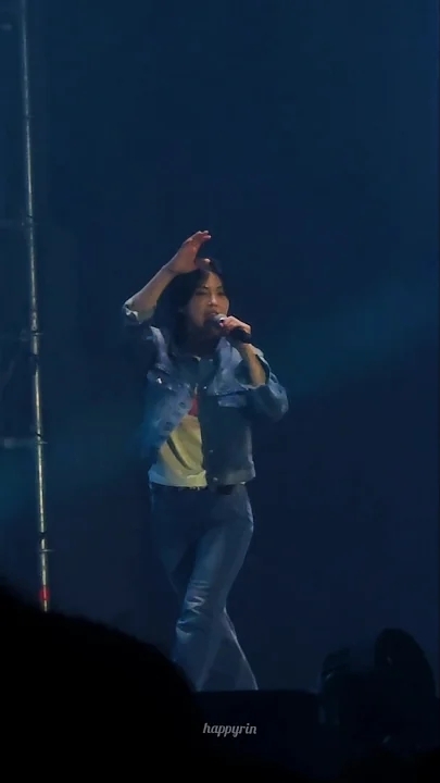 A moment captured by a fan of Aiki