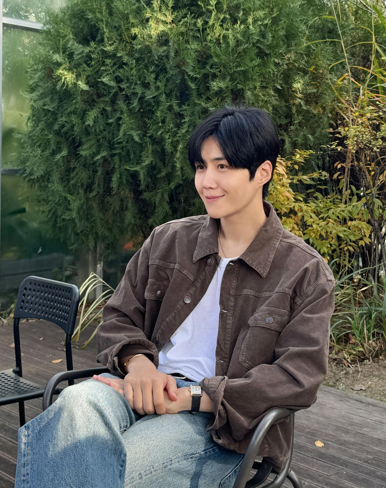 Behind-the-scenes cut of Kim Seonho