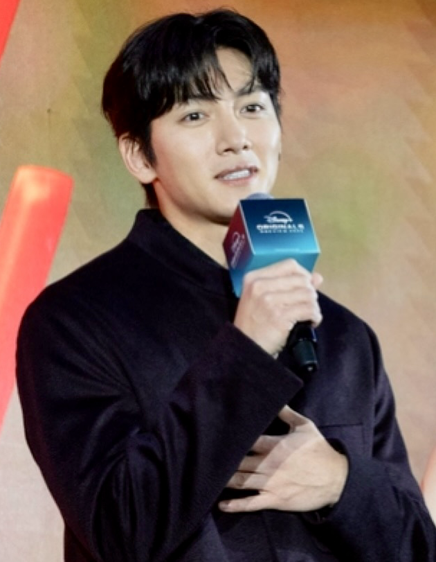 Latest photo of Ji Changwook