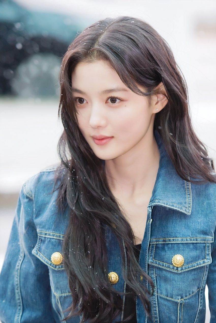 Latest photo of Kim Youjung