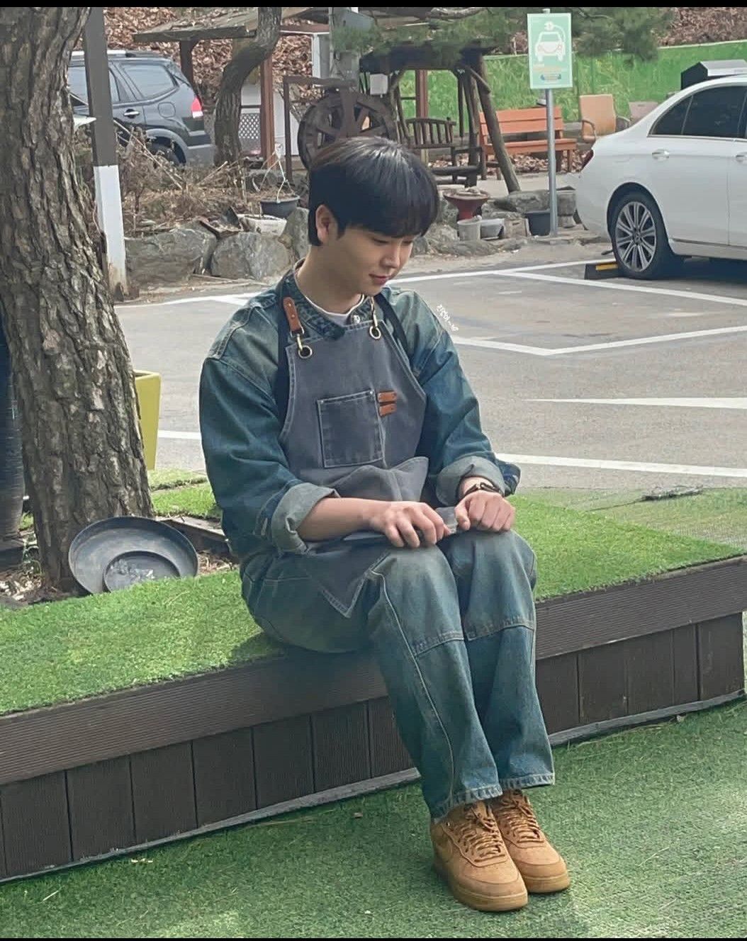 Recent activity shot of Song Minjun