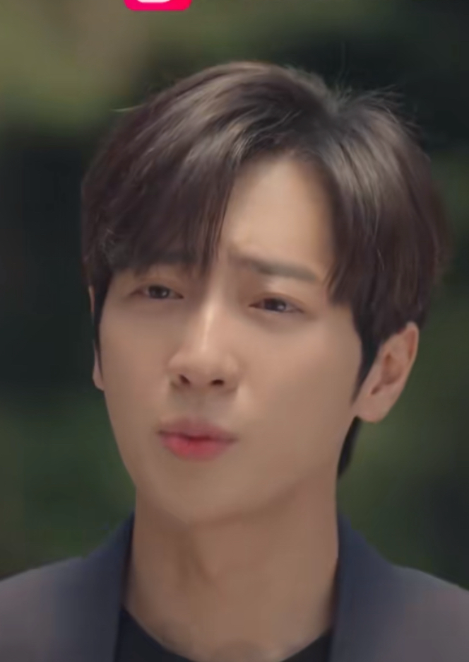 Recent activity shot of Lee Sangyeob
