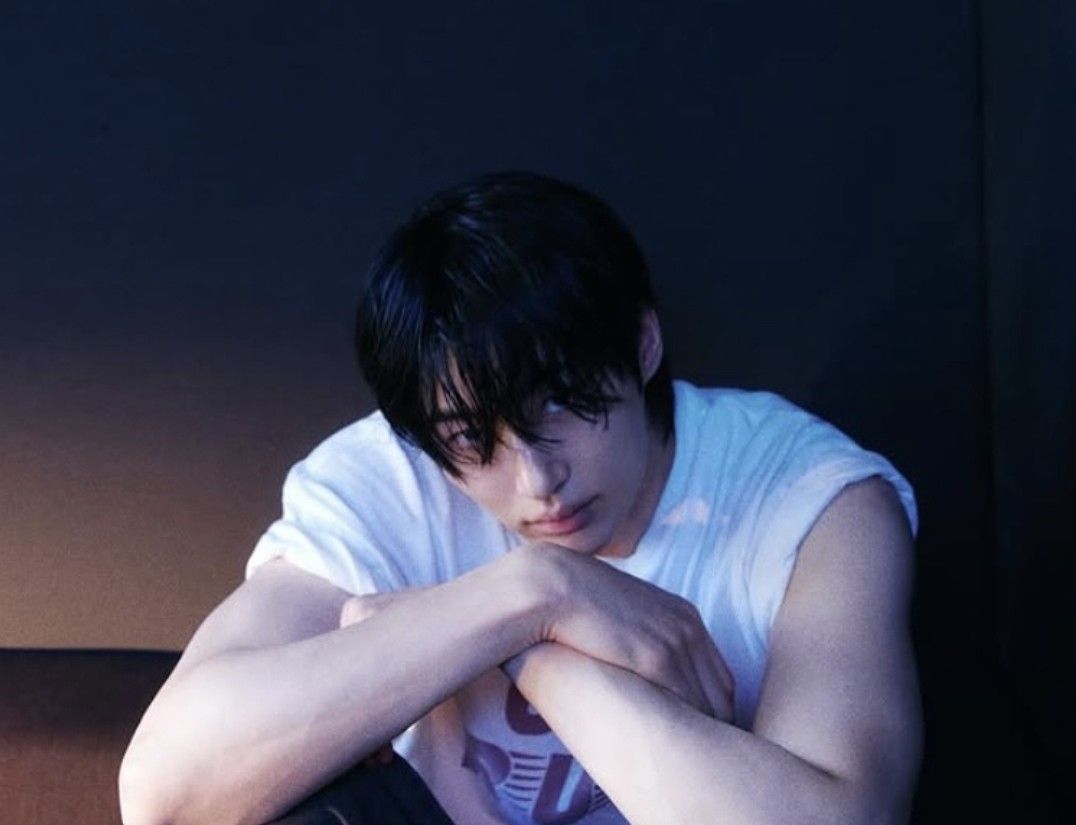 Behind-the-scenes cut of Byeon Wooseok