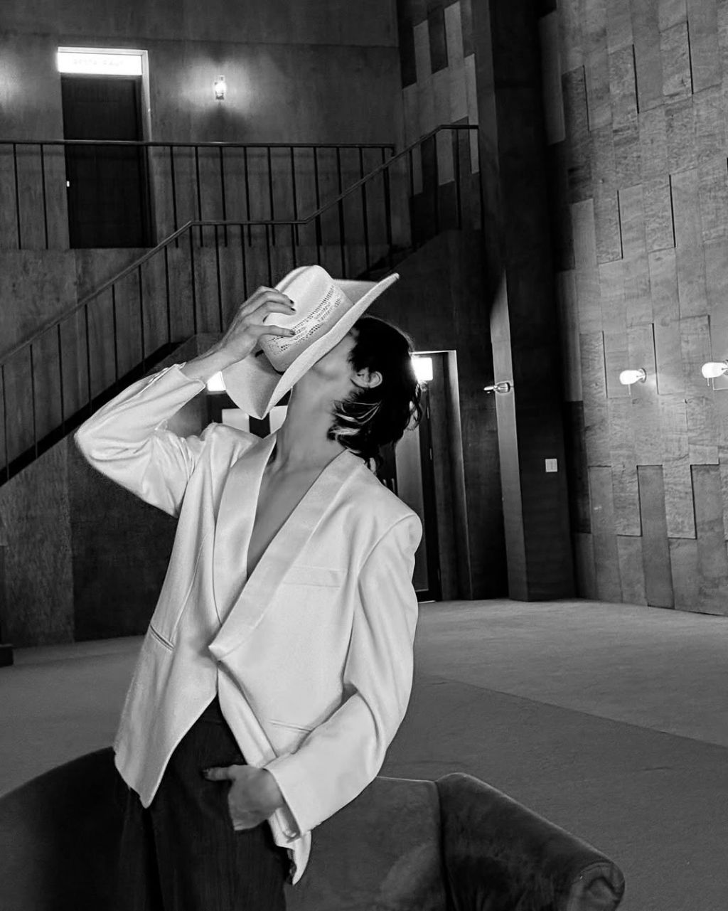 Behind-the-scenes cut of Byeon Wooseok