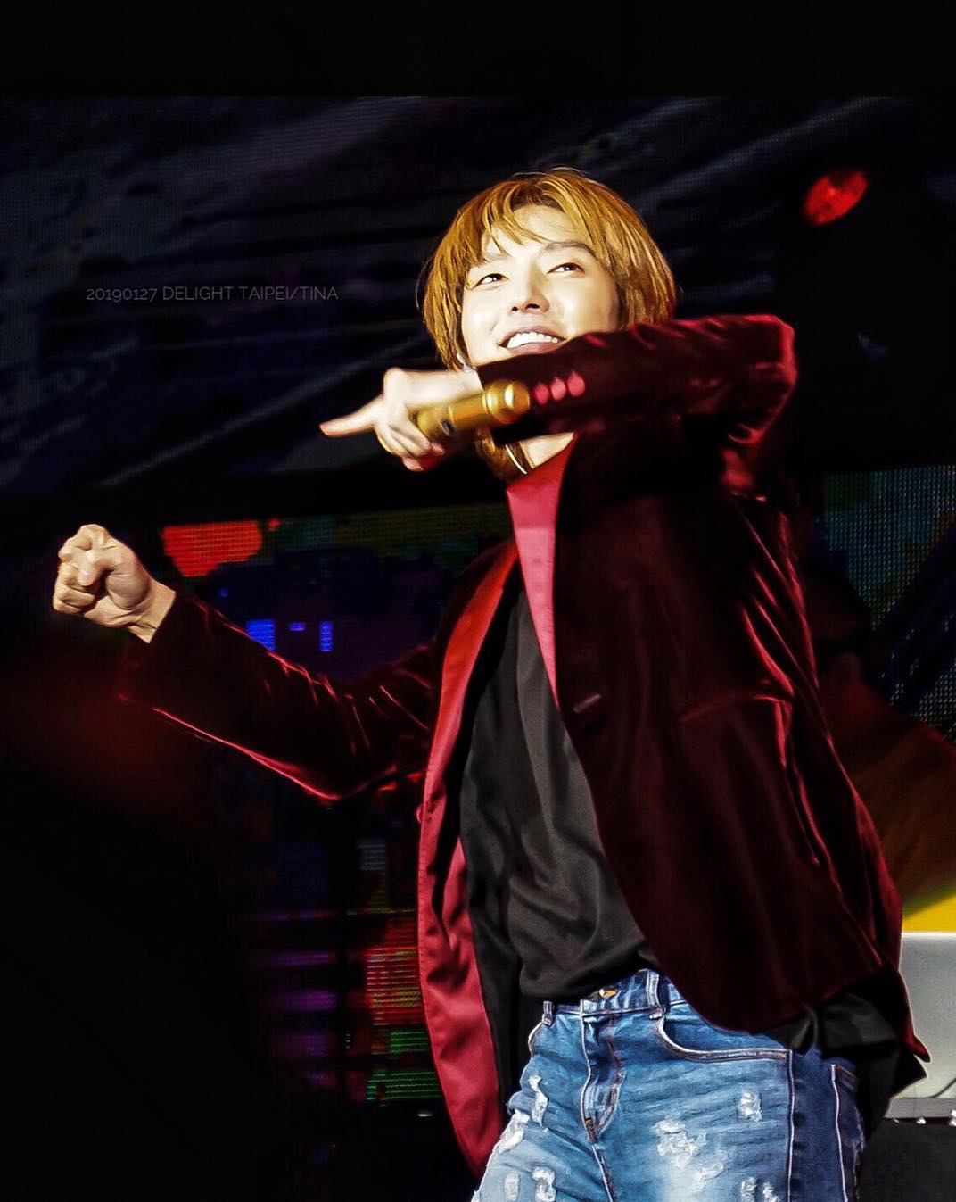 A moment captured by a fan of Lee Joongi