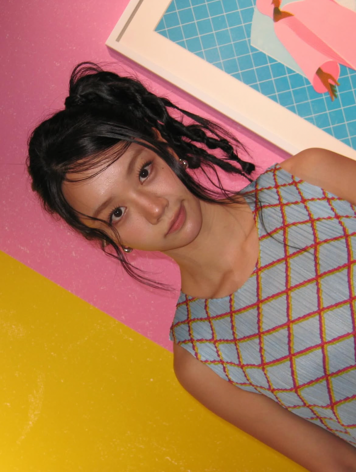 Behind-the-scenes cut of Hyeri