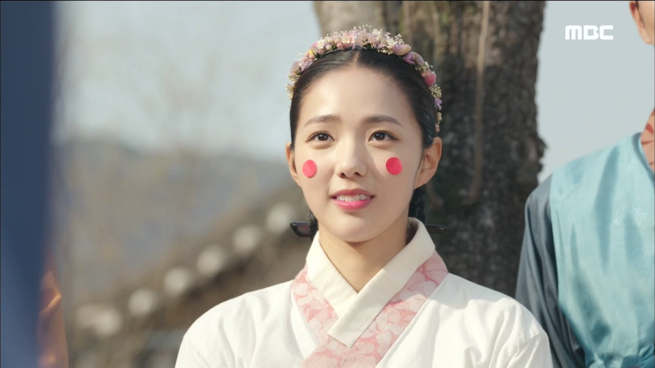 Behind-the-scenes cut of Yoon Kyunsang