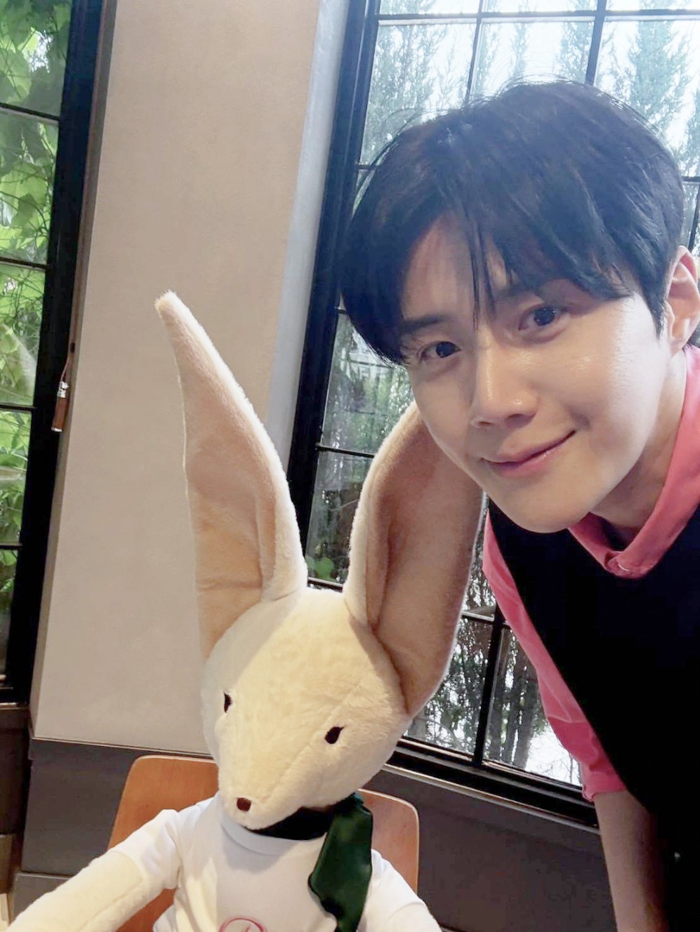 Behind-the-scenes cut of Kim Seonho
