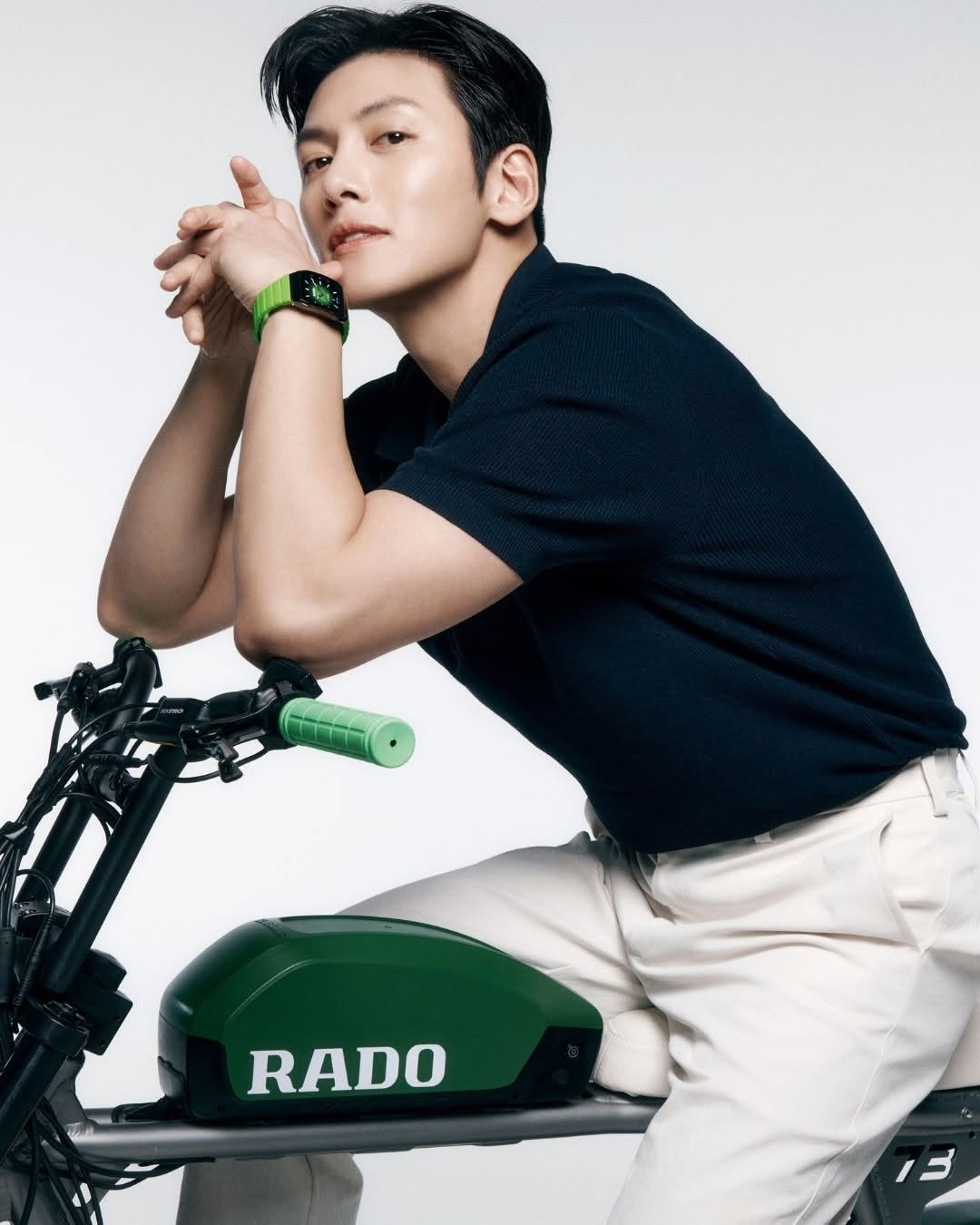 Behind-the-scenes cut of Ji Changwook