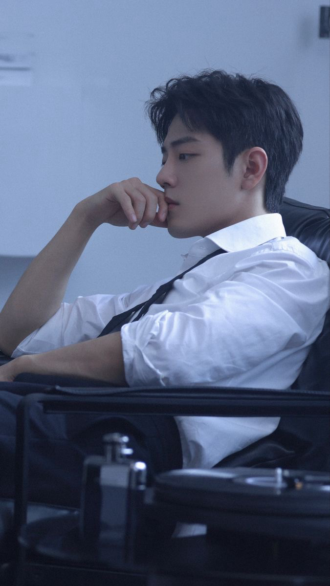 Emotional wallpaper shared by fans for Xiao Zhan
