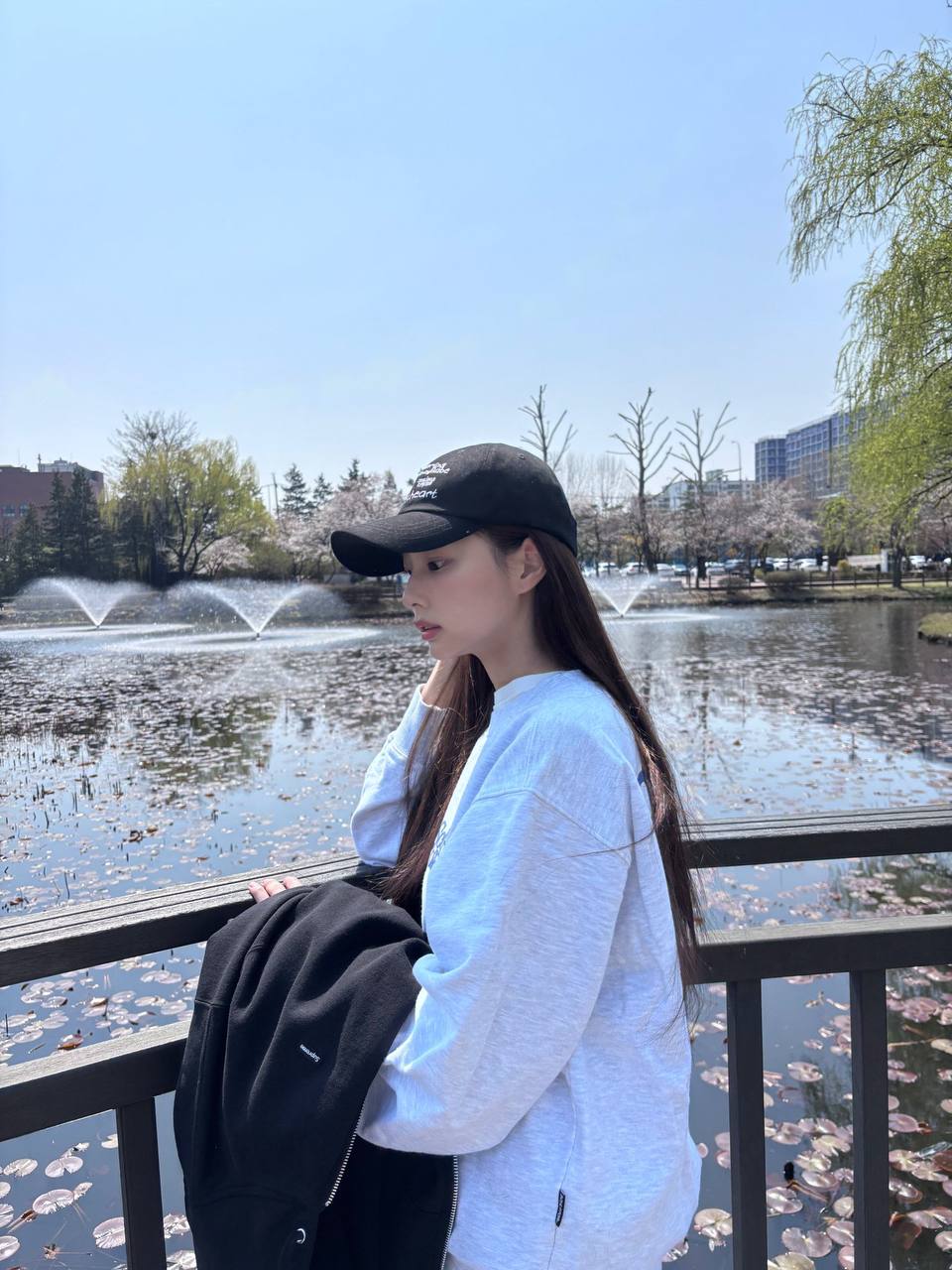 Kang Hyewon的幕後花絮