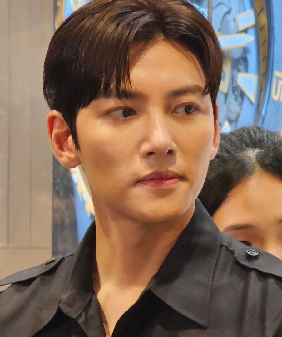 A moment captured by a fan of Ji Changwook