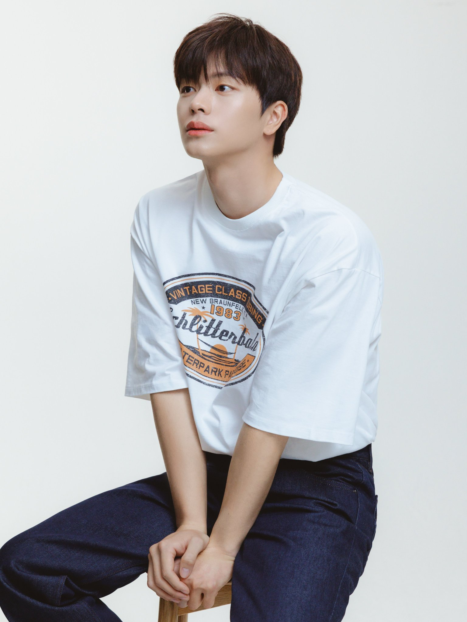 Latest photo of Yook Sungjae