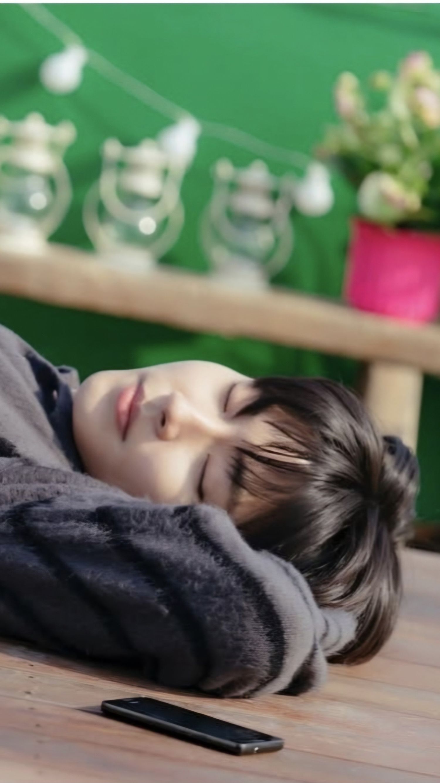 Behind-the-scenes cut of Hwang Inyoup
