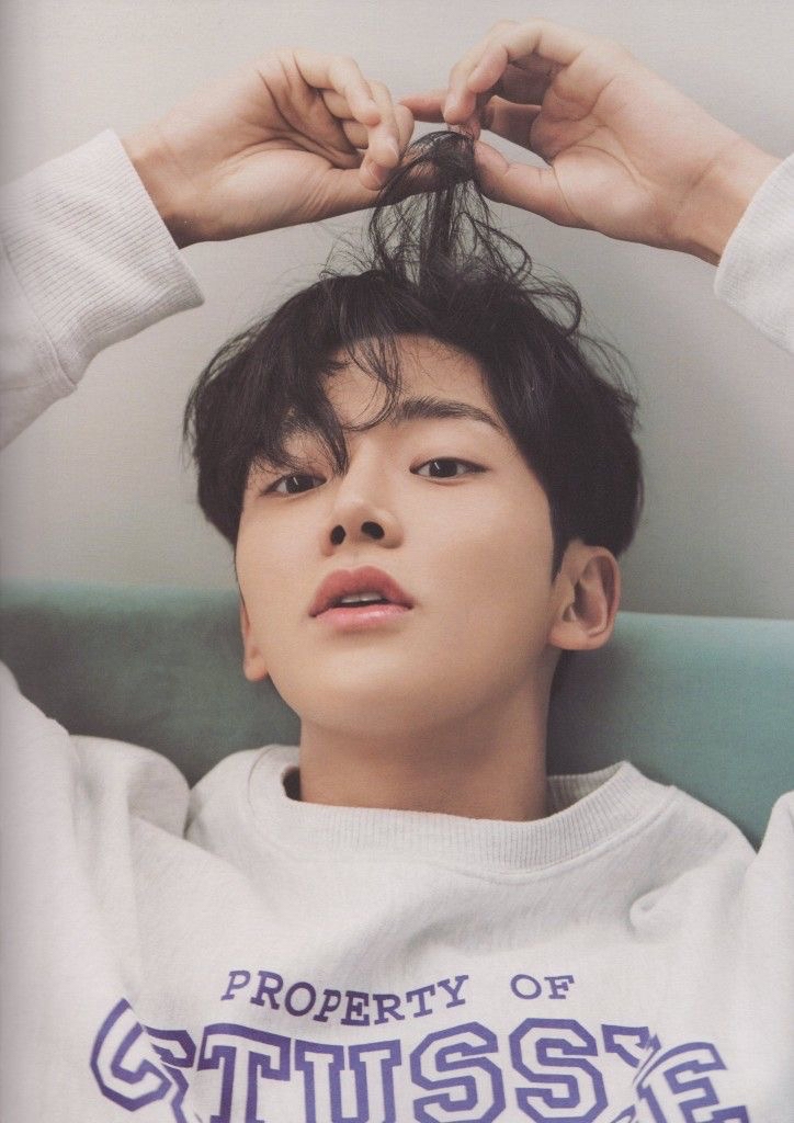 Behind-the-scenes cut of Rowoon