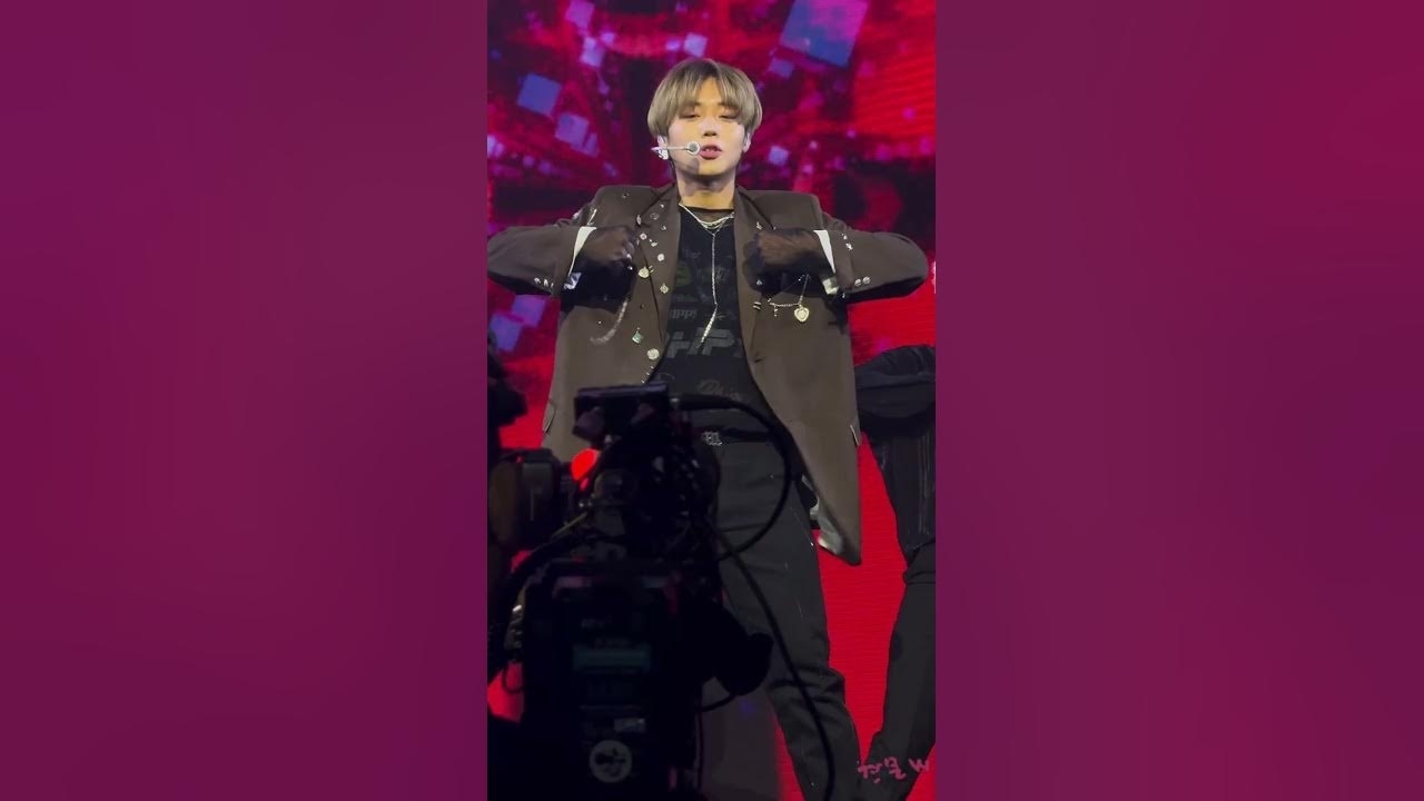 Behind-the-scenes cut of Park Jihoon