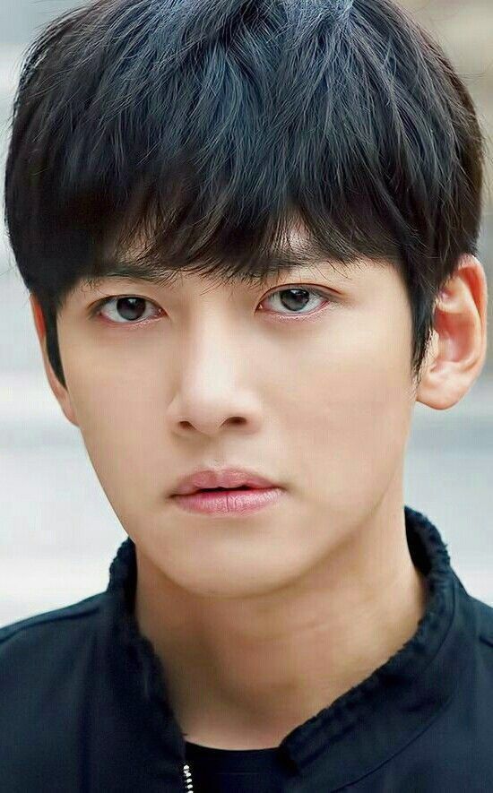 Behind-the-scenes cut of Ji Changwook