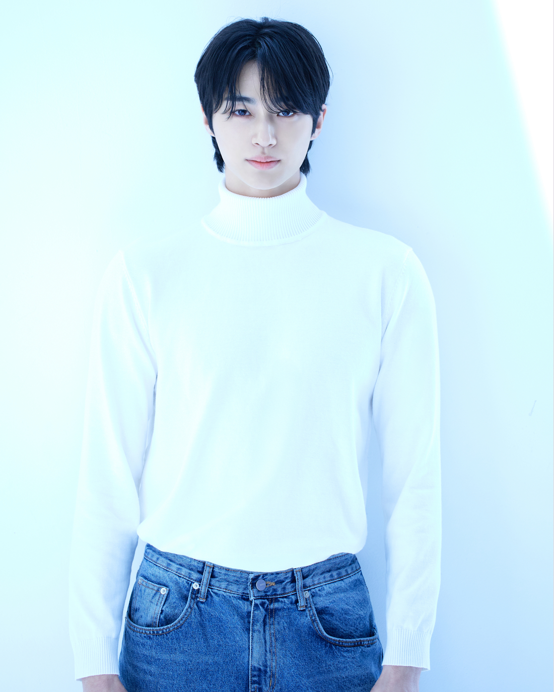 Recent activity shot of Byeon Wooseok