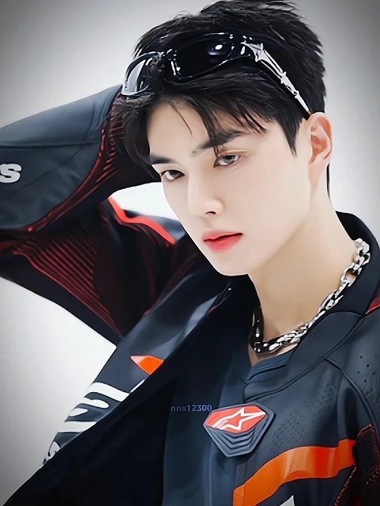 Latest photo of Song Kang