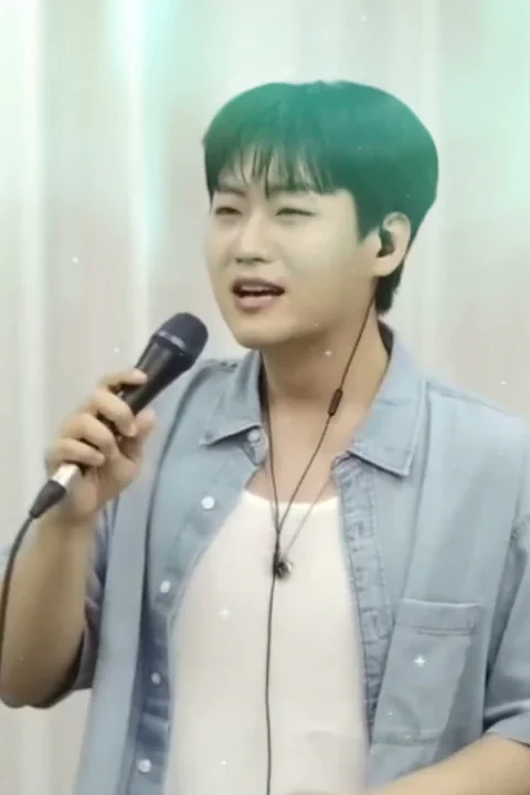 粉絲拍下的Min Soohyun瞬間