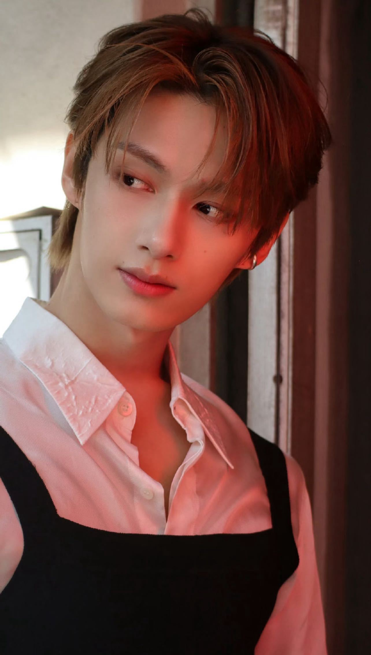 Special wallpaper made by Wen Junhui's fans
