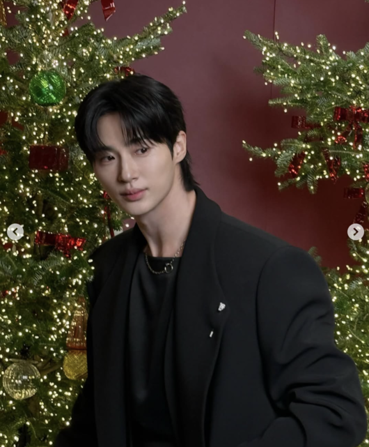 Latest photo of Byeon Wooseok