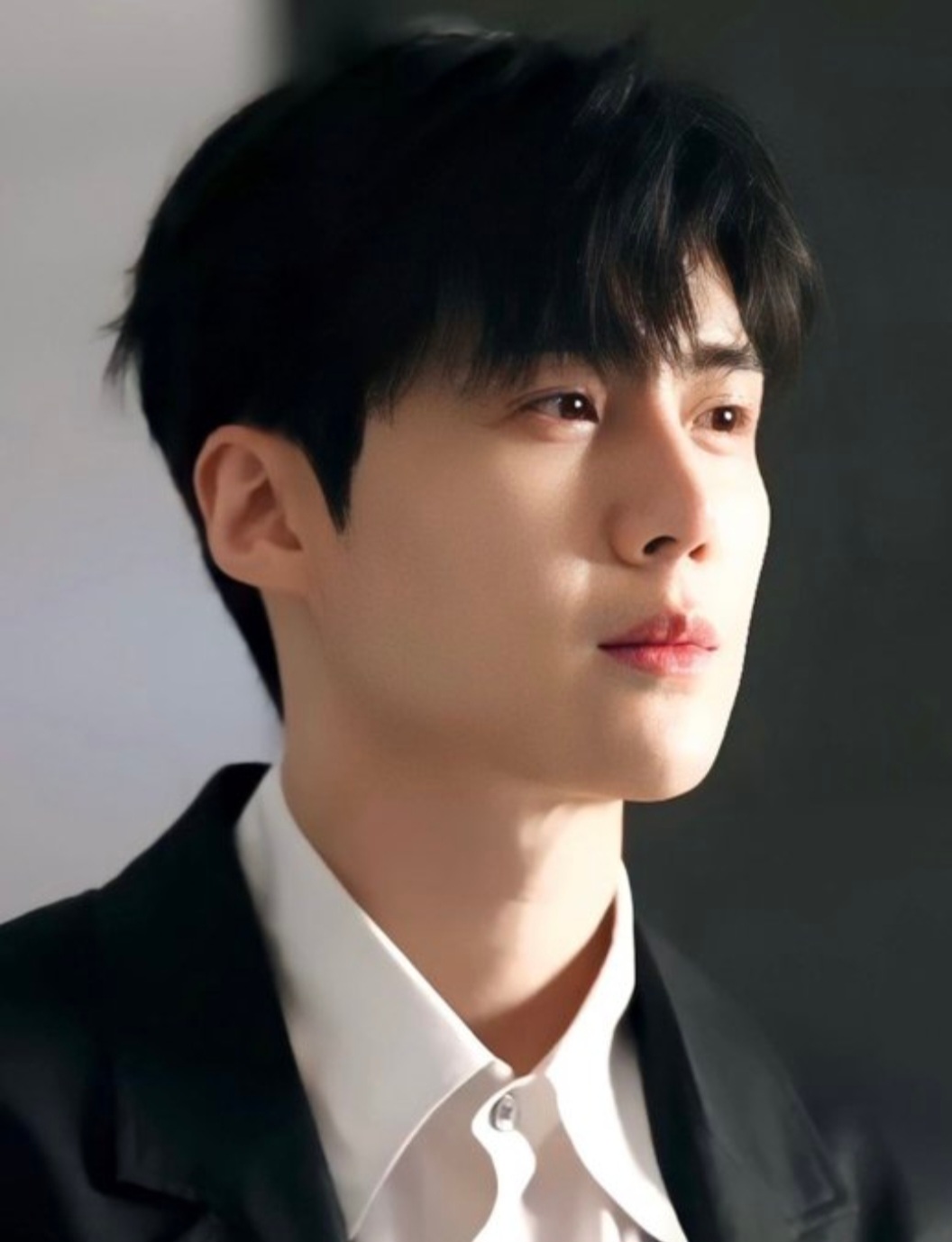 Recent activity shot of Kim Seonho