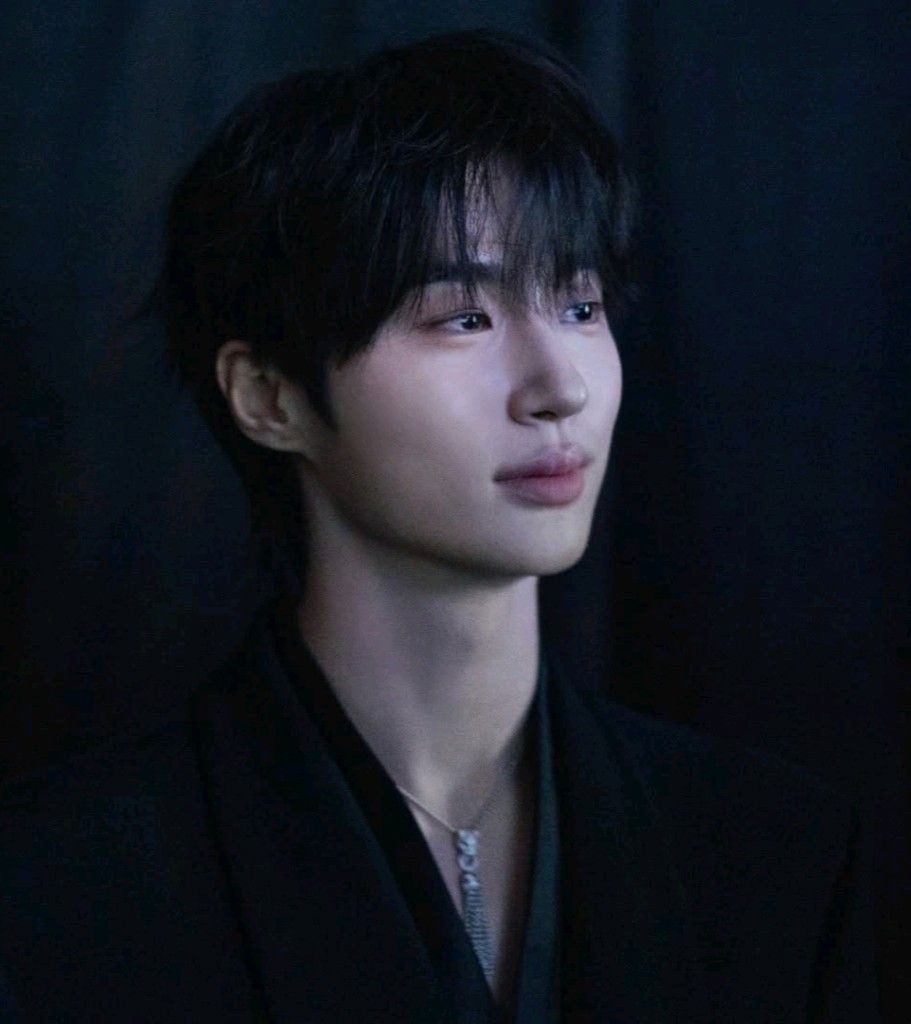 Recent activity shot of Byeon Wooseok