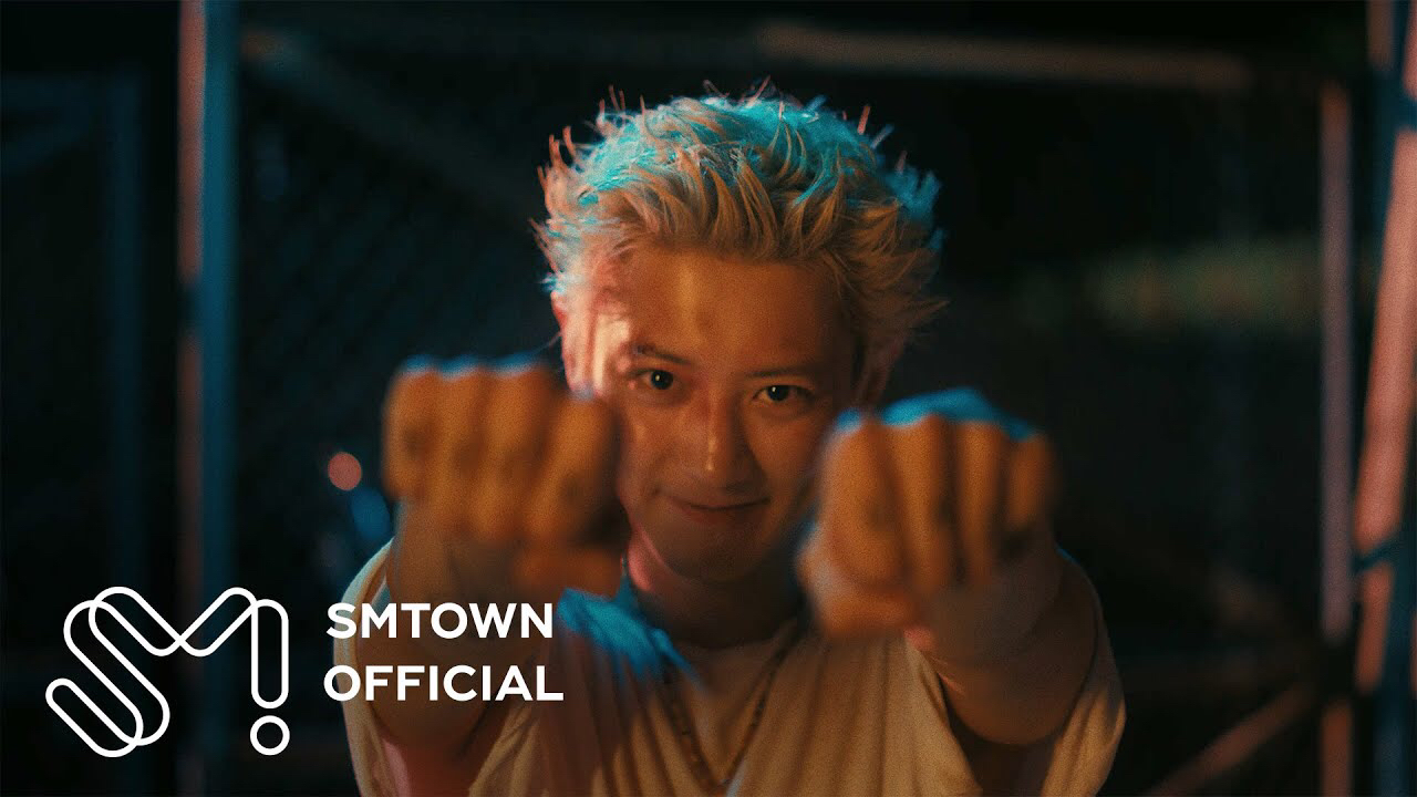 Behind-the-scenes cut of Chanyeol