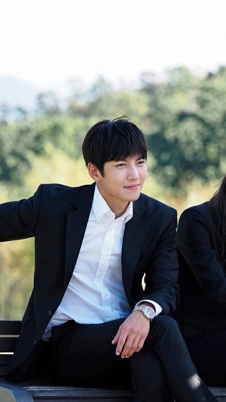 Behind-the-scenes cut of Ji Changwook