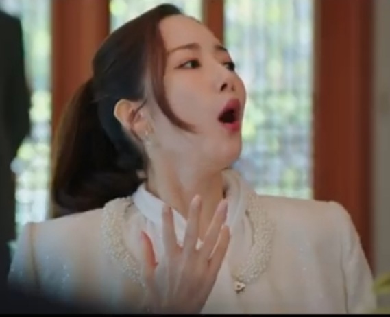 Recent activity shot of Park Minyoung