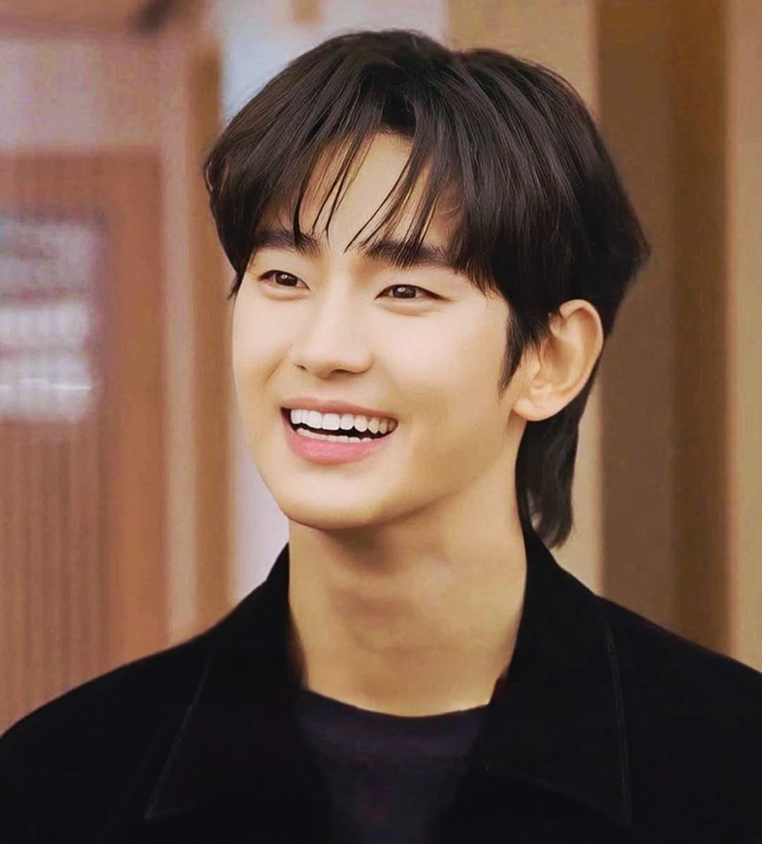Behind-the-scenes cut of Kim Soohyun