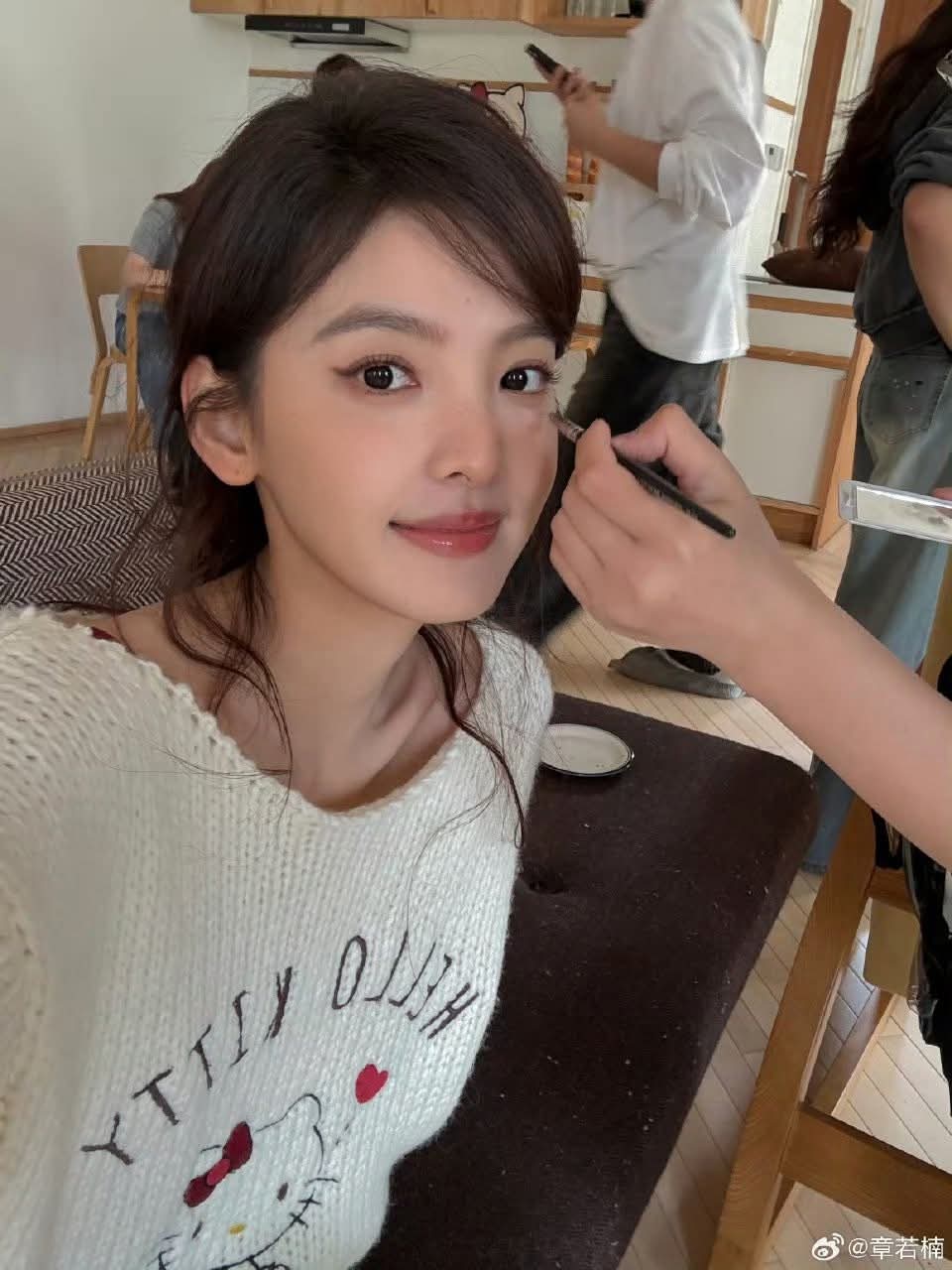 Behind-the-scenes cut of Zhang Ruonan
