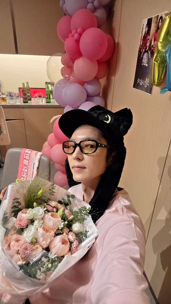 A moment captured by a fan of Lee Joongi