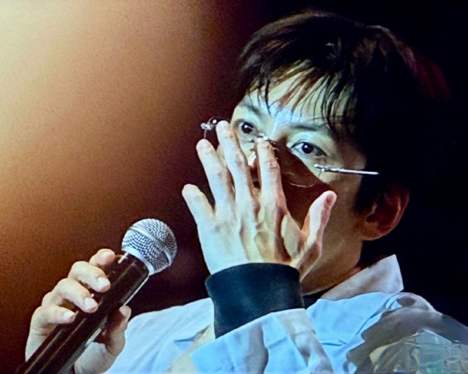 粉絲拍下的池昌旭瞬間