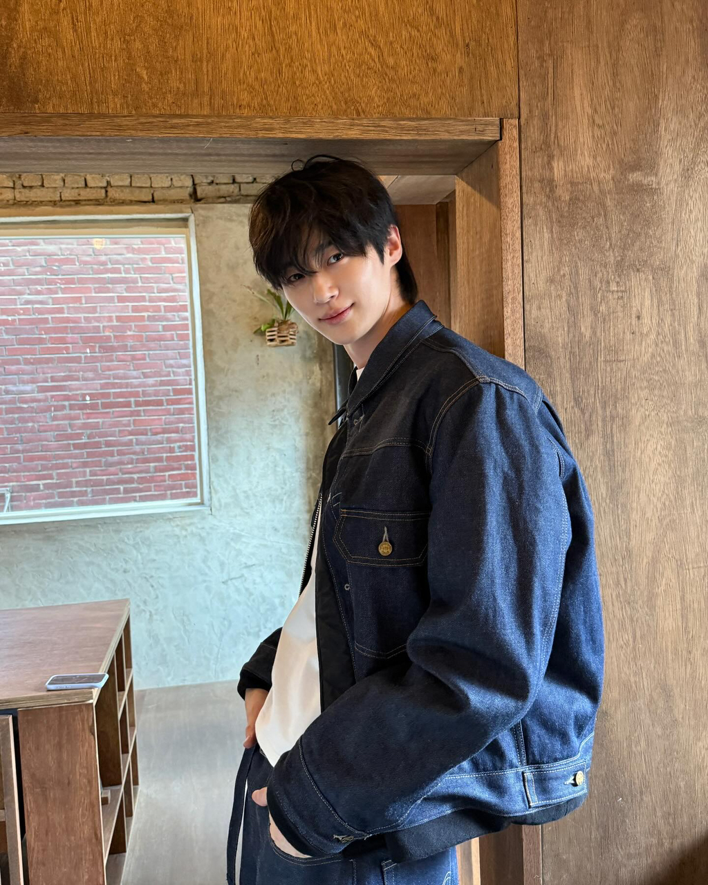 A moment captured by a fan of Byeon Wooseok