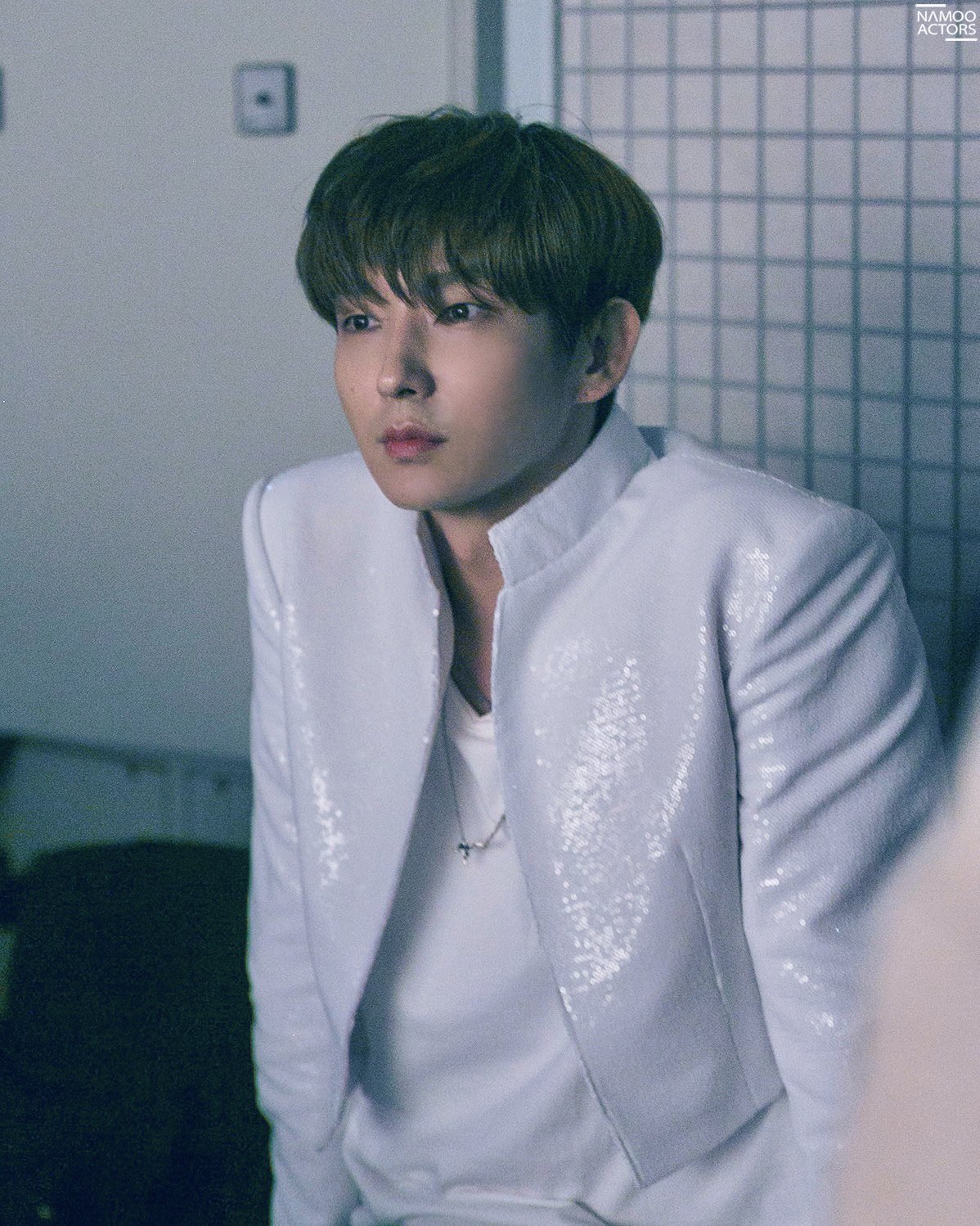Behind-the-scenes cut of Lee Joongi