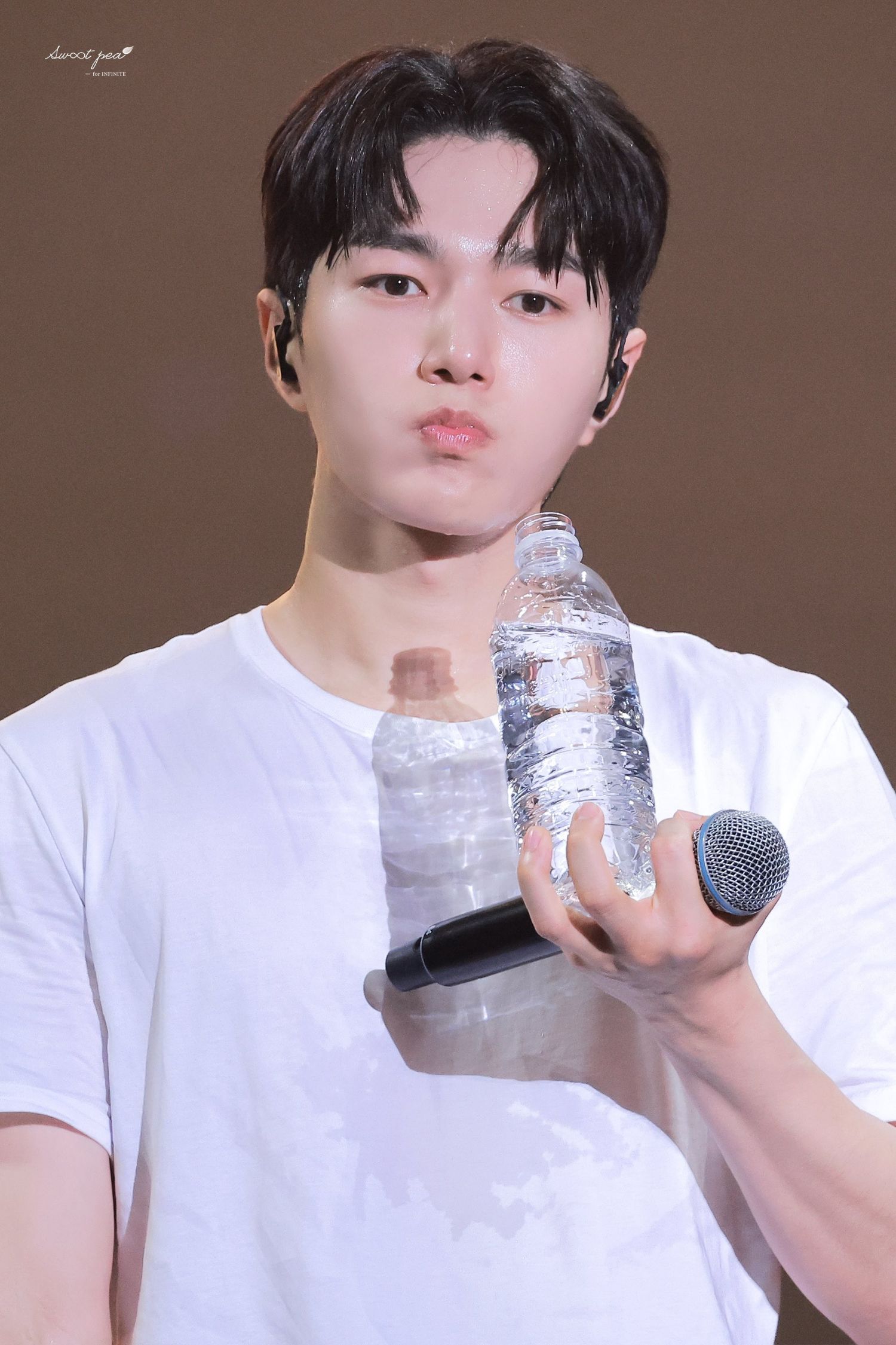 Latest photo of Kim Myungsoo (L)