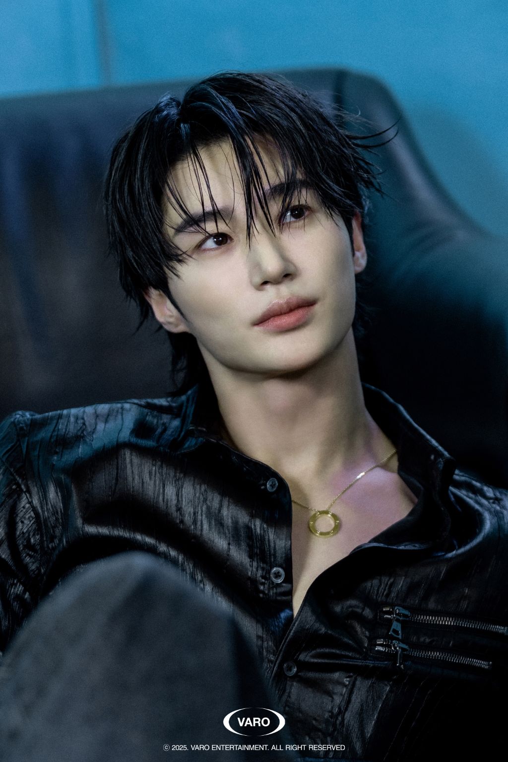Behind-the-scenes cut of Byeon Wooseok