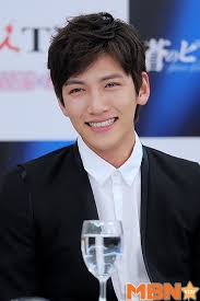 Behind-the-scenes cut of Ji Changwook