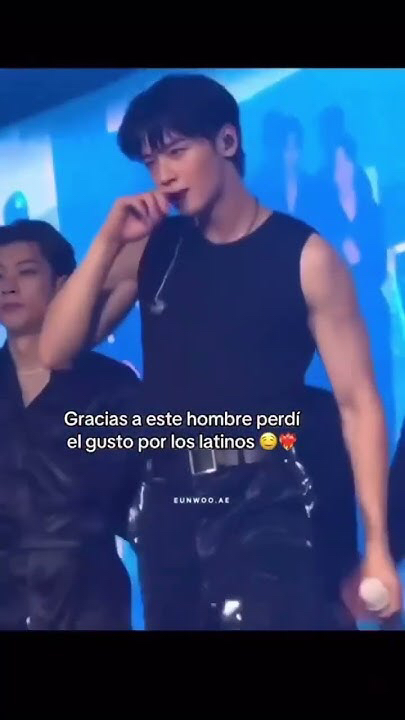 Emotional wallpaper shared by fans for Cha Eunwoo