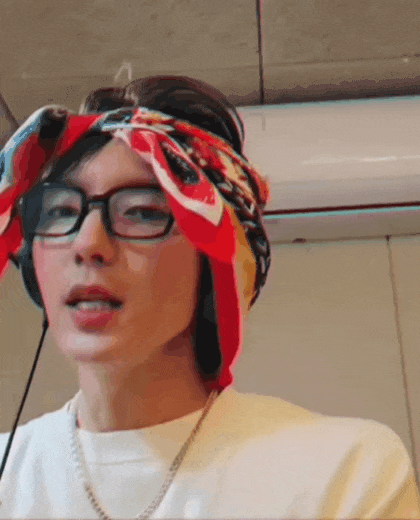 Behind-the-scenes cut of Lee Joongi