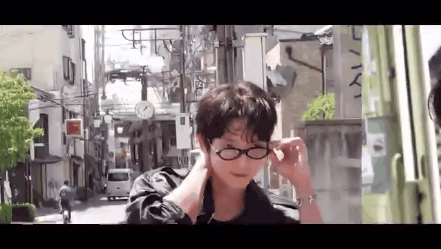 A moment captured by a fan of Lee Joongi
