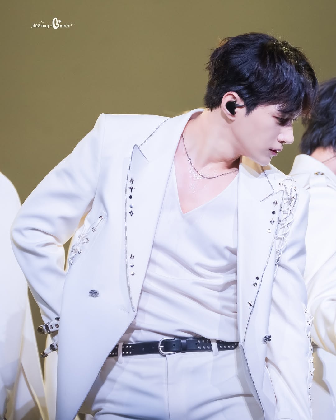 Recent activity shot of Kim Myungsoo (L)
