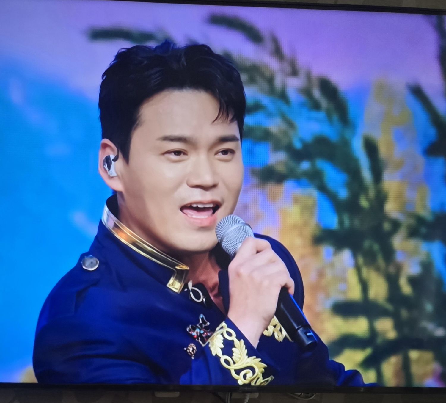 A moment captured by a fan of Lee Jung