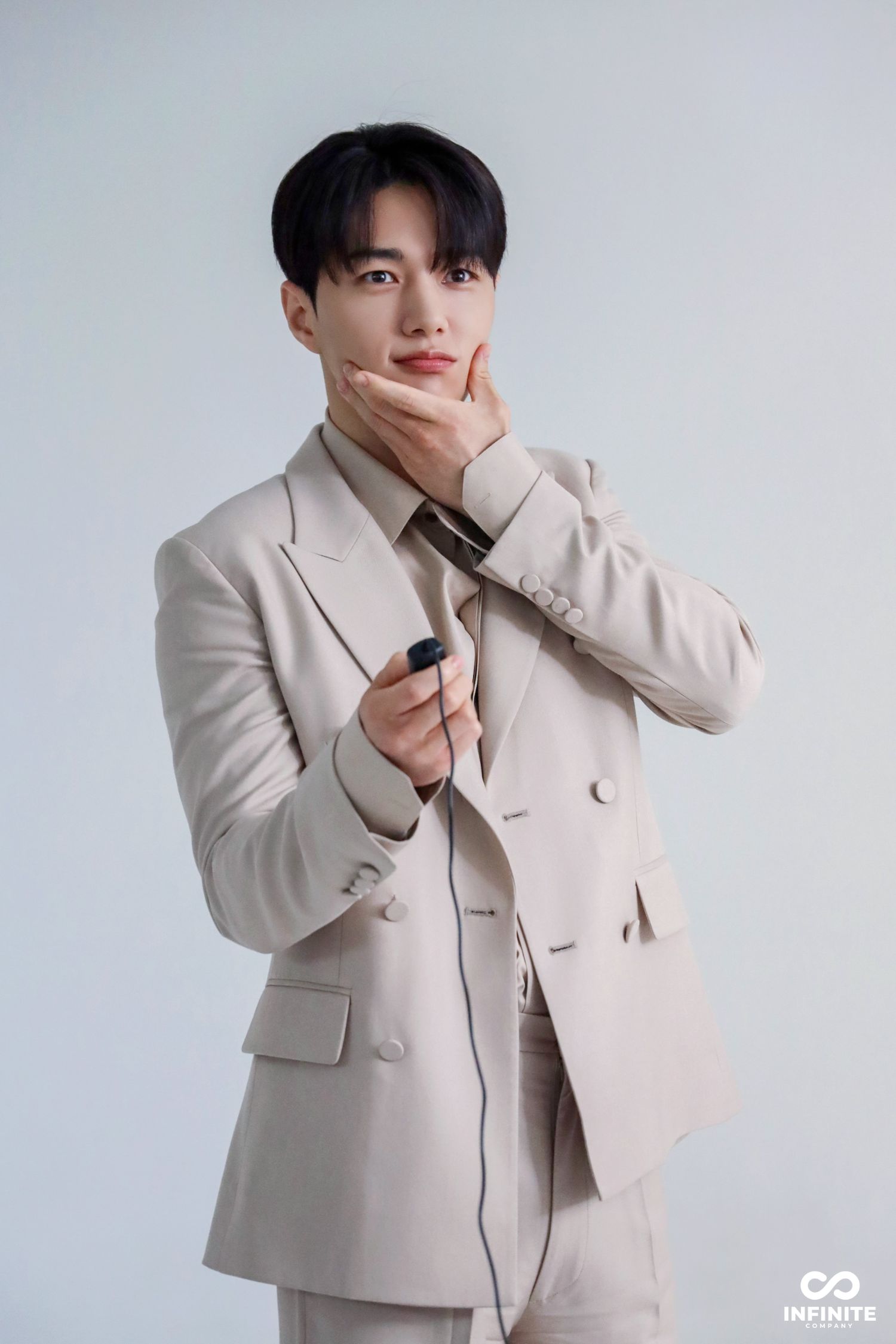 Latest photo of Kim Myungsoo (L)