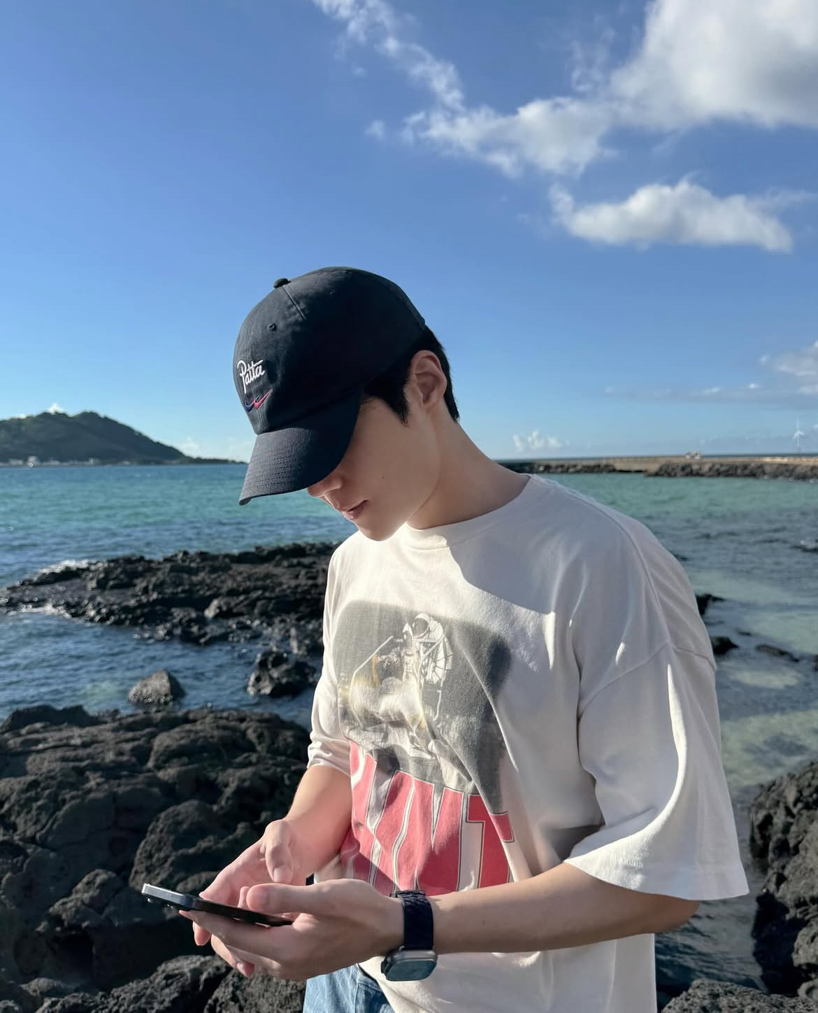 Behind-the-scenes cut of Kim Seonho