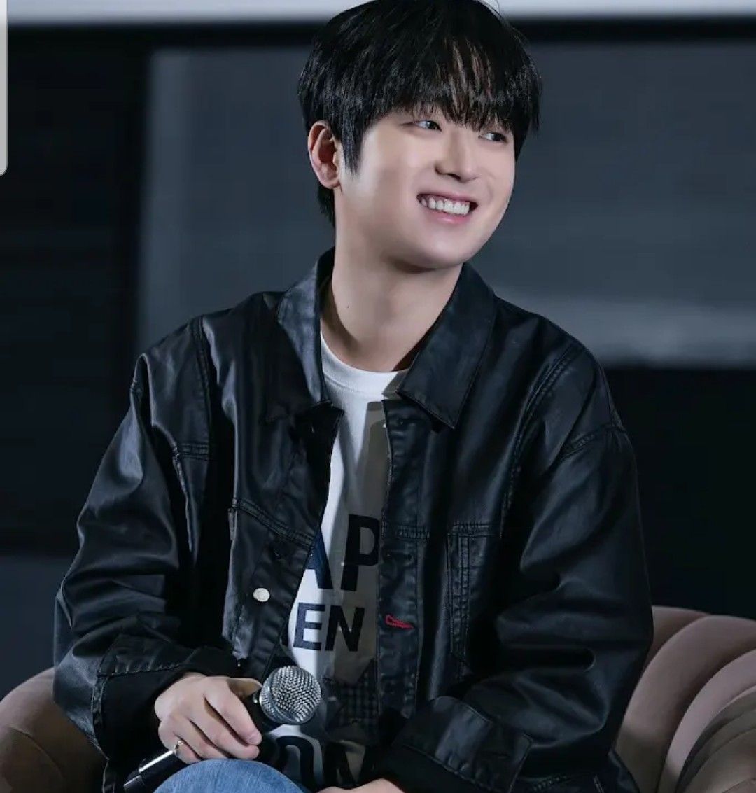 Foto kegiatan terbaru dari Lee Chanwon